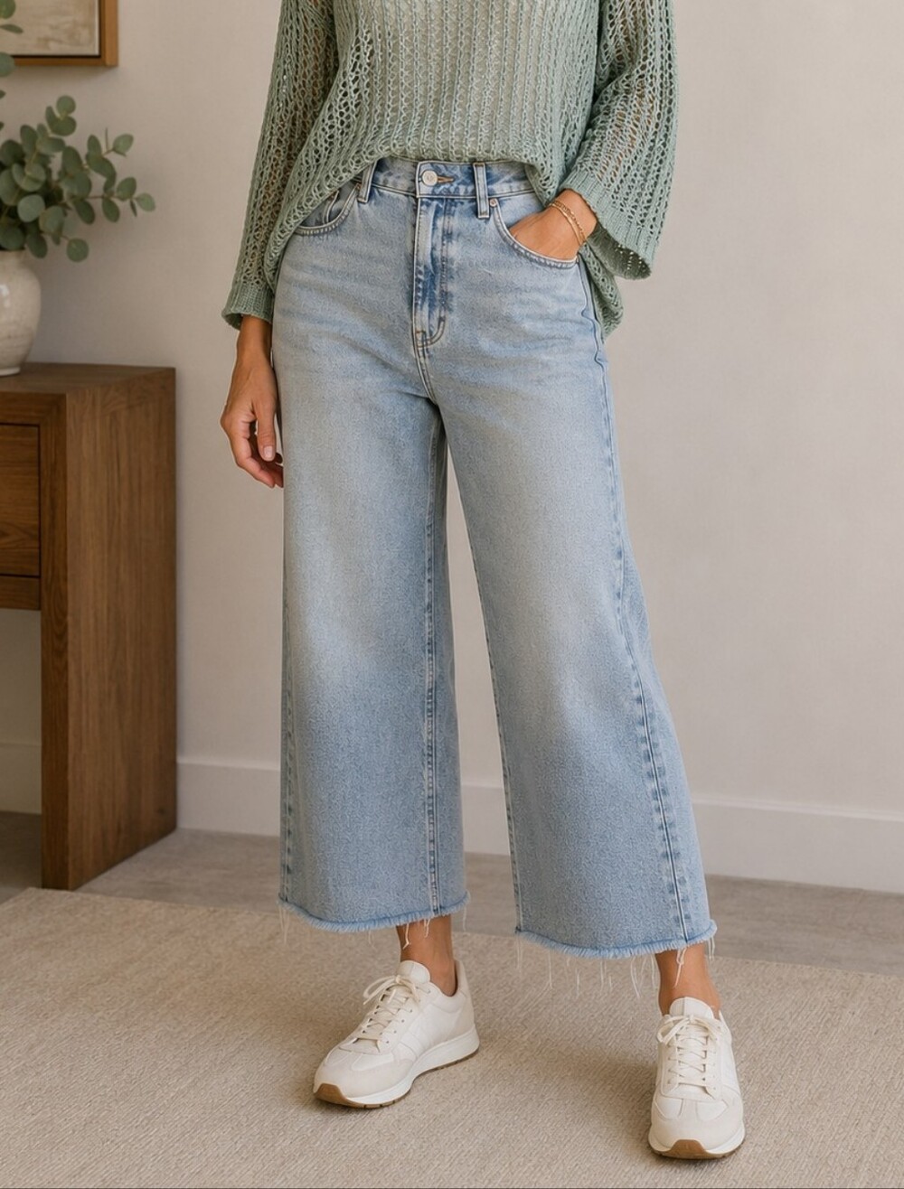 PacSun Light Wash Cropped Wide Leg Jeans Raw Hem High Rise Size 30x26
